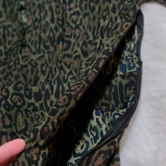 Dress - Picture 4 of 4